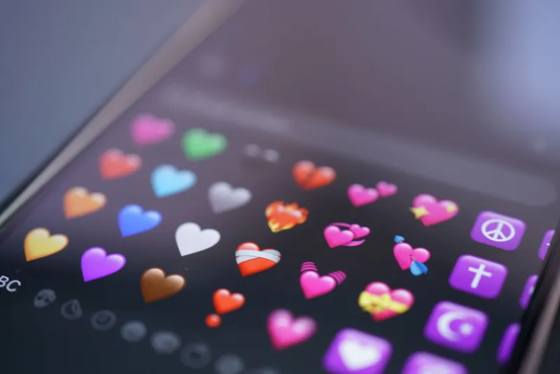 💀❤️🐉 = My Soulmate, Apparently: We Paired 100 Strangers Using Only Emoji Profiles and the Results Were Chaotic Magic